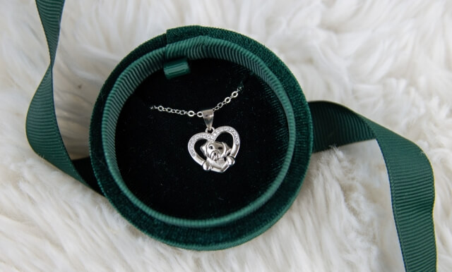 Dětské stříbrné přívěsky